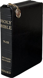 Bible-NABRE, Black with Zipper